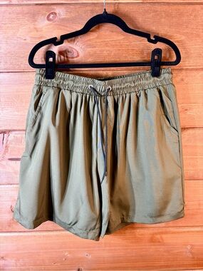 Men's Athletic Drawstring Shorts — Olive Green Size Medium 🩶